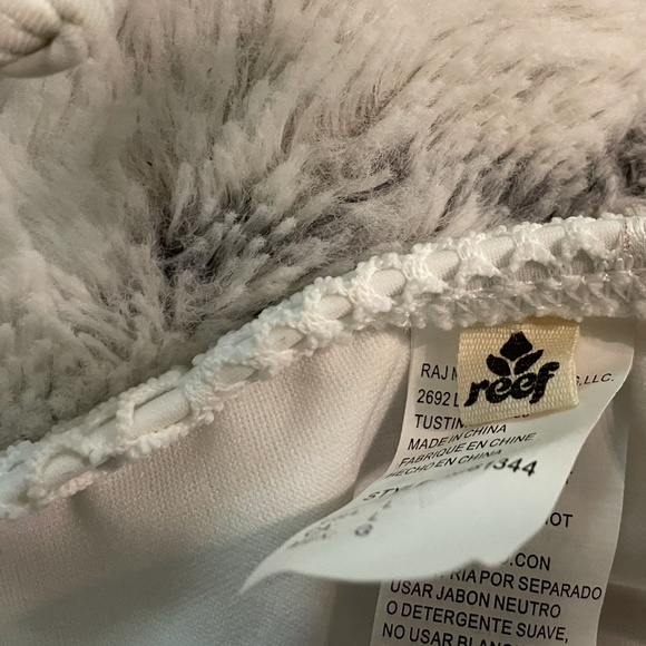 Reef Bikini Bottoms, fishnet , NWOT, size L - Picture 3 of 5